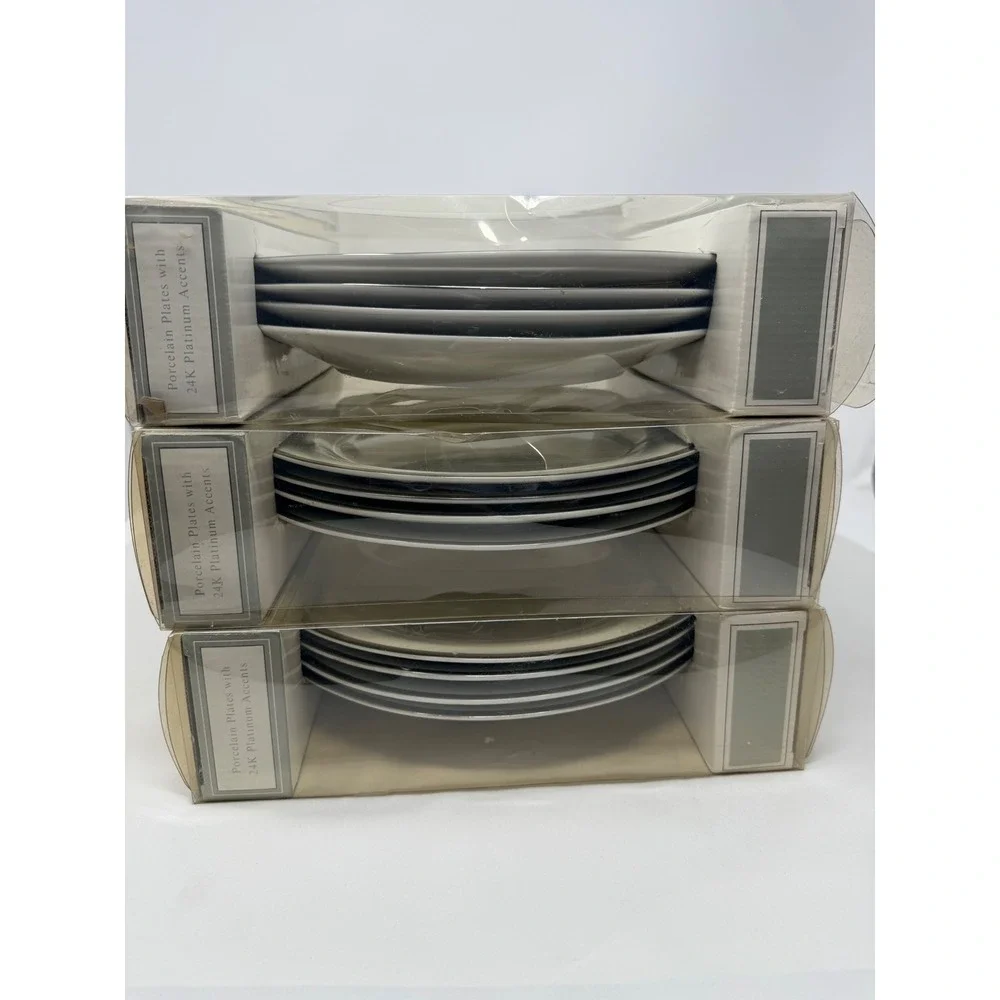 Bed Bath & Beyond Platinum Holiday Porcelain Dinner Plates 24K Platinum Set of 4